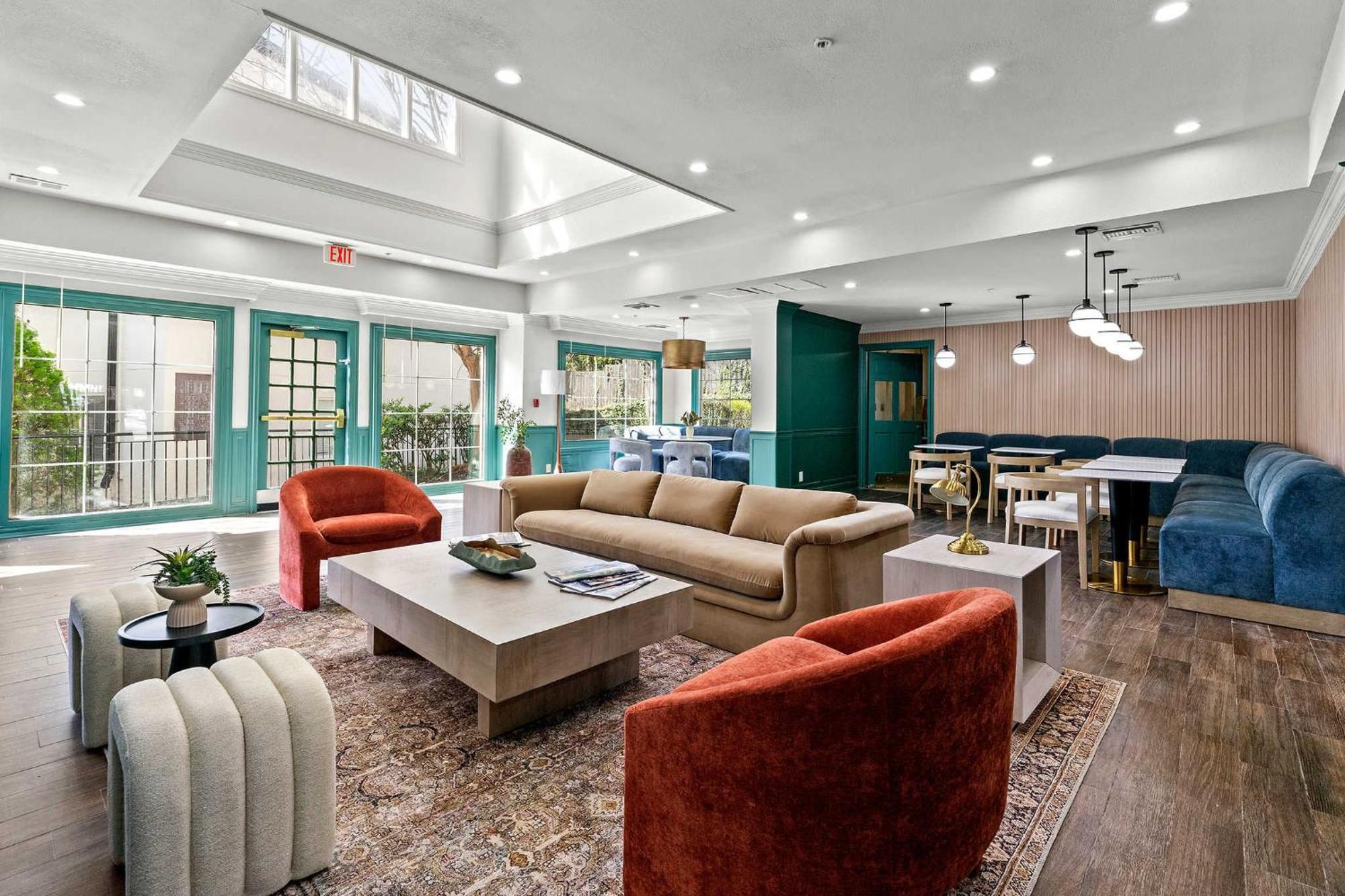 New Buckhead Gem Apartment
